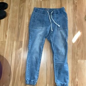 Satin Doll size 2 jeans A25